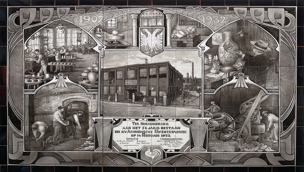 Herinnerings tableau Fayence fabriek Arnhem, 1923
